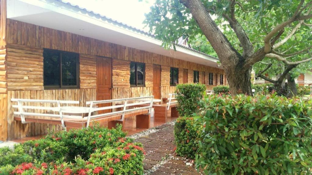 Tanaosri & Creekside Resort Suan Phueng Zewnętrze zdjęcie